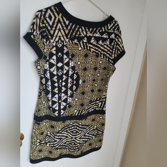 BCBG MaxAzria Tunic / Mini L - Picture 9 of 9